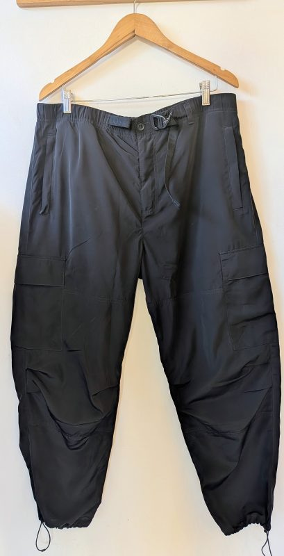 PANTALON NEGRO LACOSTE L