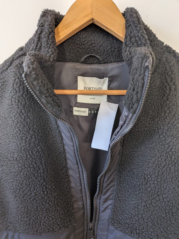 CHALECO NEGRO CON CORDEROI PORTSAID TALLE 44 - Imagen 2