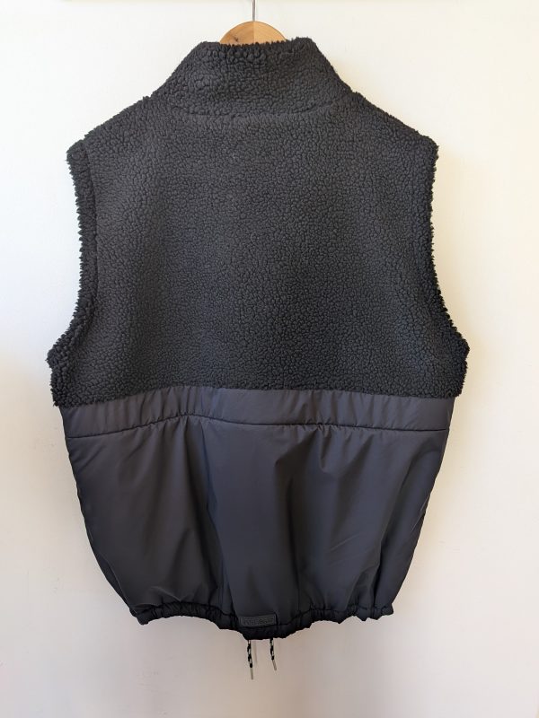 CHALECO NEGRO CON CORDEROI PORTSAID TALLE 44 - Imagen 4