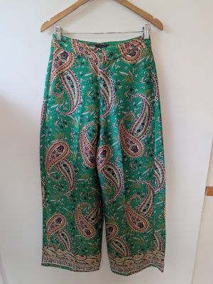 PANTALON VERDE ARABESCO ZARA S