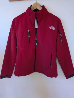 CAMPERA ROJA THE NORTH M